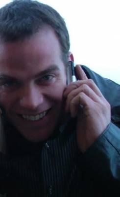 GAROU au téléphone
